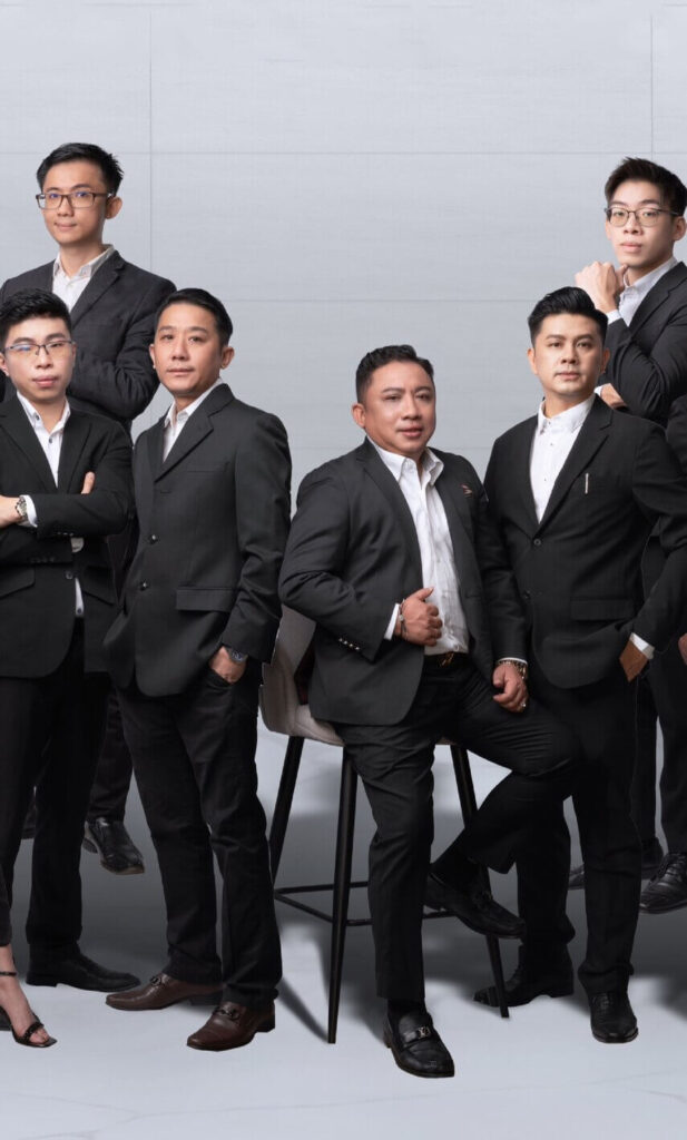 PROFESSIONAL TEAM